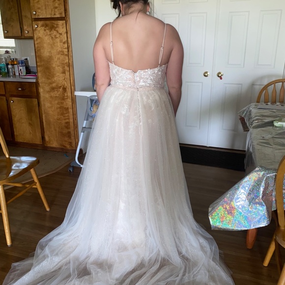 Azazie Sade Wedding Dress - Picture 6 of 10